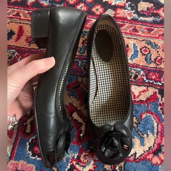 CHANEL Camellia Flower Block Heel Pumps 9.5 - Picture 3 of 12